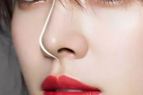 重慶華美整形美容醫(yī)院做鼻子好多錢?改良塌鼻價格公道