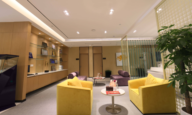 武漢藝星楊國(guó)梁鼻子做的好嗎？醫(yī)生介紹|假體隆鼻案例