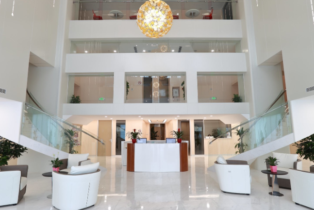 上海時(shí)光隆胸醫(yī)生介紹，隆胸口碑評(píng)價(jià)詳情附上