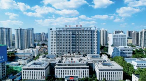 西安交通大學第一附屬醫(yī)院口腔科牙齒種植案例分享，實力醫(yī)院推薦