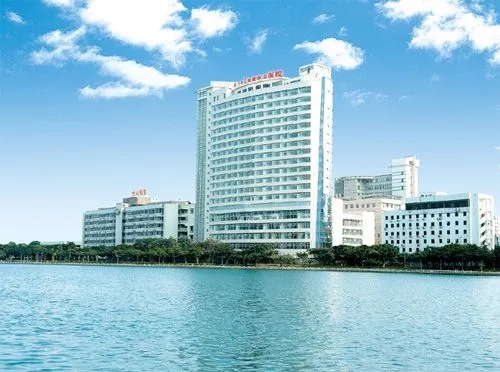 廈門大學附屬中山醫(yī)院整形科雙眼皮案例術后反饋，內(nèi)附醫(yī)院信息