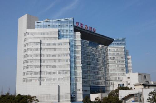 成都醫(yī)學(xué)院第一附屬醫(yī)院口腔科矯正牙齒案例分享，實力醫(yī)院推薦