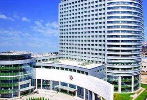 銀川市醫(yī)院美容整形科豐唇，實力醫(yī)院信息+案例