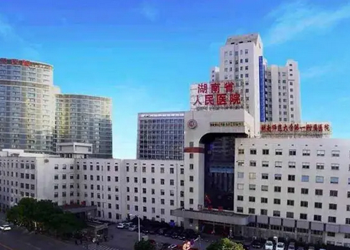 湖南人民醫(yī)院整形科假體隆鼻整形果如何？醫(yī)院技術(shù)靠譜+案例分享