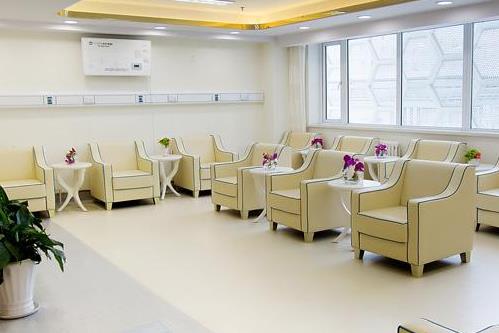 成都素美隆胸怎么樣？醫(yī)院技術(shù)風(fēng)格及案例果參考