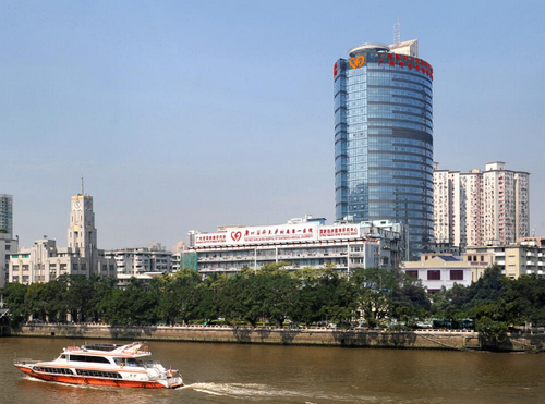 廣州醫(yī)科大學附屬第一醫(yī)院整形外科正規(guī)嗎？祛眼袋術后反饋及科普問答