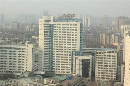 同濟(jì)醫(yī)院整形外科收費(fèi)表_軟骨隆鼻案例分享+手術(shù)醫(yī)生