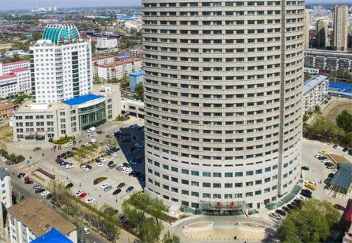 齊齊哈爾醫(yī)學(xué)院附屬第三醫(yī)院美容科抽脂價(jià)格，手臂吸脂前后對(duì)比+醫(yī)院詳