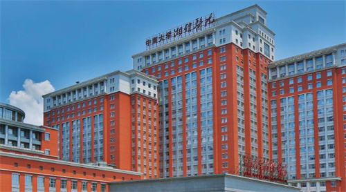 中南大學(xué)湘雅醫(yī)院美容整形科收費(fèi)合理嗎？隆胸口碑介紹，案例詳情