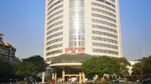 西南醫(yī)院整形美容科吸脂怎么樣？吸脂后應該怎樣恢復