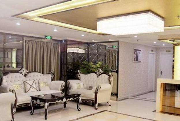 成都東美醫(yī)療美容醫(yī)院醫(yī)生有哪些？醫(yī)生瘦臉技術(shù)案例分享