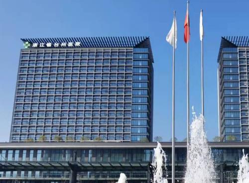 浙江省臺(tái)州醫(yī)院整形美容科硅膠隆鼻技術(shù)咋樣？點(diǎn)擊查看術(shù)前術(shù)后案例分析