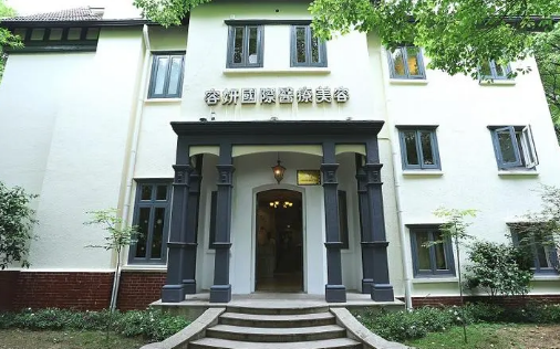 上海容妍醫(yī)療美容醫(yī)院口碑怎么樣？隆鼻恢復(fù)過(guò)程記錄&手術(shù)費(fèi)用