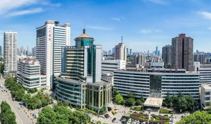 武漢大學人民醫(yī)院整形美容外科怎么樣？下頜角手術醫(yī)生案例&收費標準