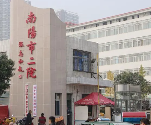 南陽市第二人民醫(yī)院整形科，假體隆胸手術(shù)對比