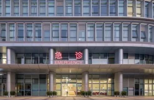 深圳市南山區(qū)人民醫(yī)院整形美容科抽脂術前術后照片，醫(yī)生介紹＋費用公布