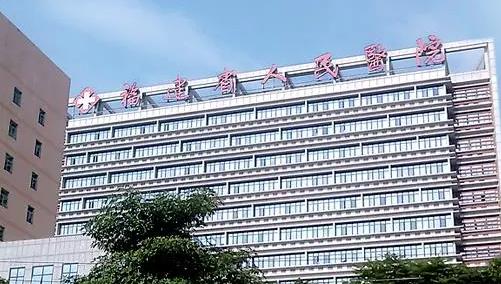 福建省人民醫(yī)院整形外科收費(fèi)貴嗎？術(shù)后展示隆鼻效果&整形醫(yī)生