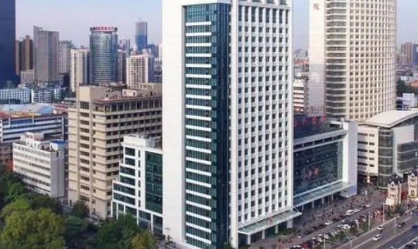 武漢華中科技大學(xué)同濟(jì)醫(yī)學(xué)院附屬同濟(jì)醫(yī)院整形外科怎么樣？在線看案例