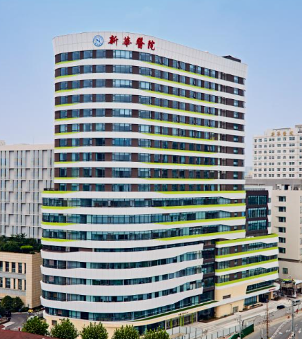 上海新華醫(yī)院整形科，假體隆胸術(shù)前術(shù)后對比