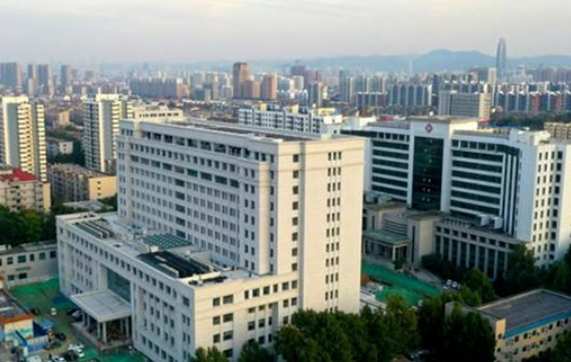 濟(jì)南市第四人民醫(yī)院燒傷整形外科醫(yī)院地址|做隆鼻手術(shù)多久恢復(fù)自然?