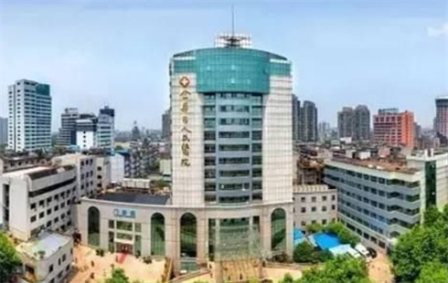 北京煤醫(yī)醫(yī)療美容醫(yī)院怎么樣?腰腹吸脂案例分享，醫(yī)生專業(yè)技術(shù)靠譜嗎?