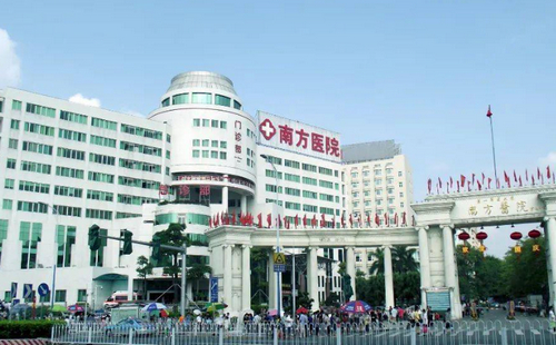 南方醫(yī)科大學(xué)南方醫(yī)院整形美容外科下巴整形前后案例分享，內(nèi)附醫(yī)院信息