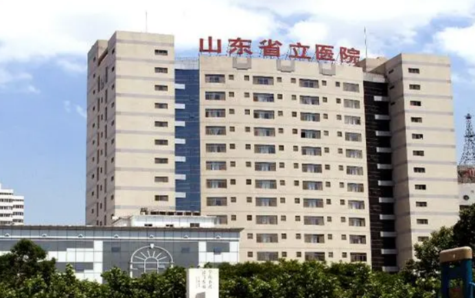 山東省立醫(yī)院整形美容科隆胸適合多大年齡？術(shù)后多久能夠恢復