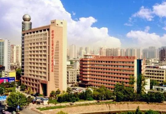 河南中醫(yī)藥大學(xué)第三附屬醫(yī)院醫(yī)療美容科假體可以用多久，案例分享+醫(yī)生在線解答