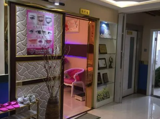 阜陽(yáng)楊鈞美容整形門診部正規(guī)嗎？機(jī)構(gòu)簡(jiǎn)介收費(fèi)詳細(xì)一探究竟！