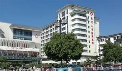 揚州大學附屬醫(yī)院整形美容外科收費貴嗎？專家醫(yī)生+隆胸案例圖