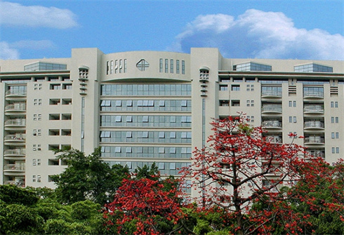 廣州醫(yī)科大學附屬第一醫(yī)院整形外科地址在哪？收費貴嗎？隆胸怎么樣