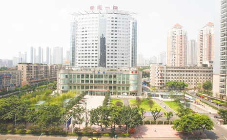 重一大附屬醫(yī)院怎么樣，整形科醫(yī)生技術(shù)好嗎