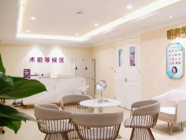 重慶華美整形美容醫(yī)院.jpg