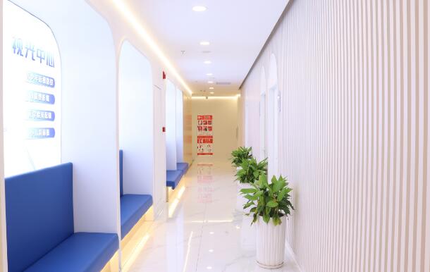 西安醫(yī)大眼科醫(yī)院是三甲醫(yī)院?jiǎn)?？點(diǎn)擊查看相關(guān)案例及口碑詳情