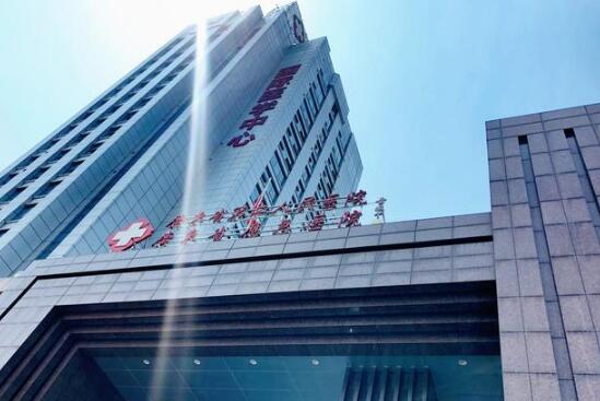 廣東省第二人民醫(yī)院琶洲院區(qū)做隆胸手術(shù)，價(jià)格表+術(shù)后案例反饋