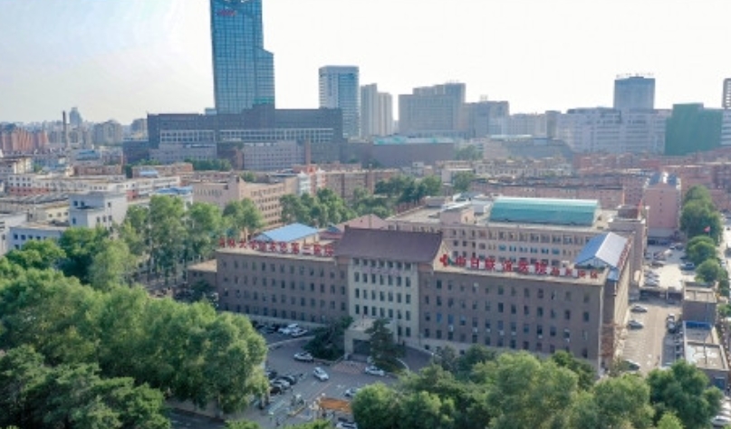 吉林大學(xué)中日聯(lián)誼醫(yī)院整形美容科隆胸怎么樣?專家靠譜+案例