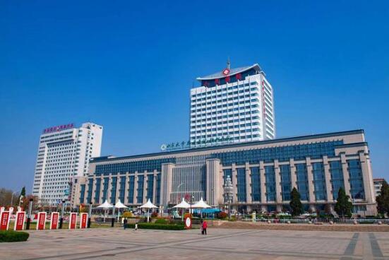 齊魯醫(yī)院德州醫(yī)院隆胸多少錢？價格表+案例分享