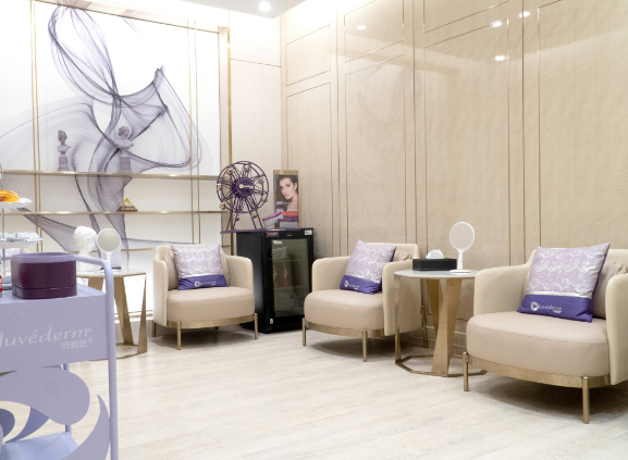 杭州維多利亞假體隆胸怎么樣?案列分享|平胸如何解決？