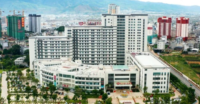 大理大學(xué)第一附屬醫(yī)院整形科隆鼻怎么樣？機(jī)構(gòu)點(diǎn)評(píng)、案例反饋反饋