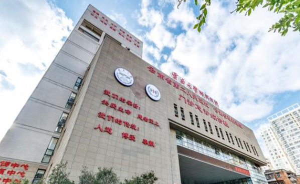 云大醫(yī)院可以做隆胸手術(shù)嗎？案例反饋\專家技術(shù)好口碑佳