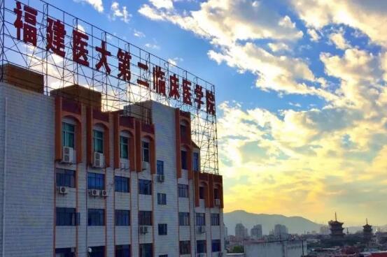 福建醫(yī)科大學(xué)附屬第二醫(yī)院隆胸價格貴不貴？附2014年新價格表，恢復(fù)細(xì)節(jié)案例分享