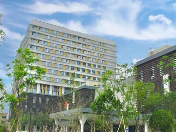 金華中心醫(yī)院隆胸多少錢？豐胸案例反饋/醫(yī)生技術(shù)詳細了解