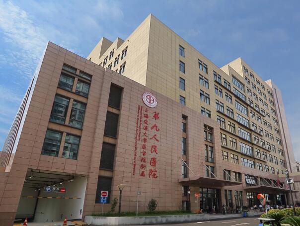 上海胸部整形哪家醫(yī)院好？平胸姐妹的福音快來蹲